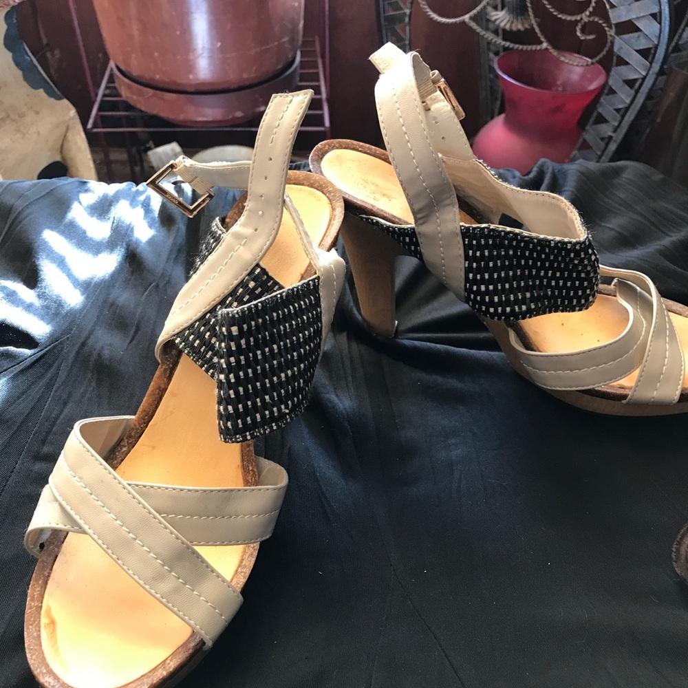 Shoes - Picture 3 of 3